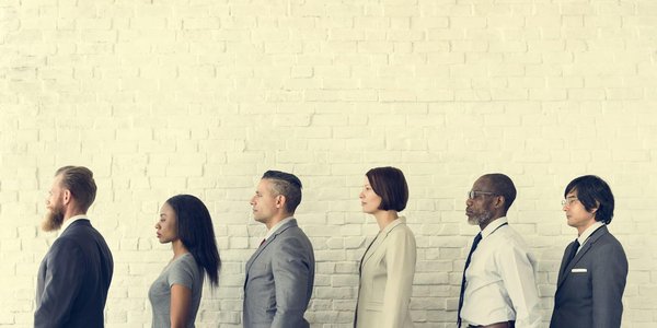 Gestion file d'attente : comment fonctionne une borne tactile ?